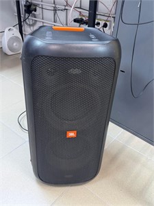 Портативная акустика JBL Partybox 100 890000729838