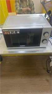 Микроволновая печь Hyundai HYM-M2042 890000720780