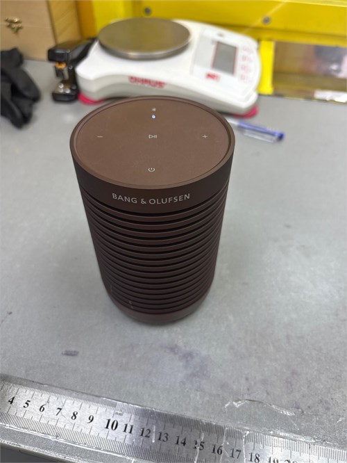 Портативная колонка Bang & Olufsen Beosound Explore 890000672394