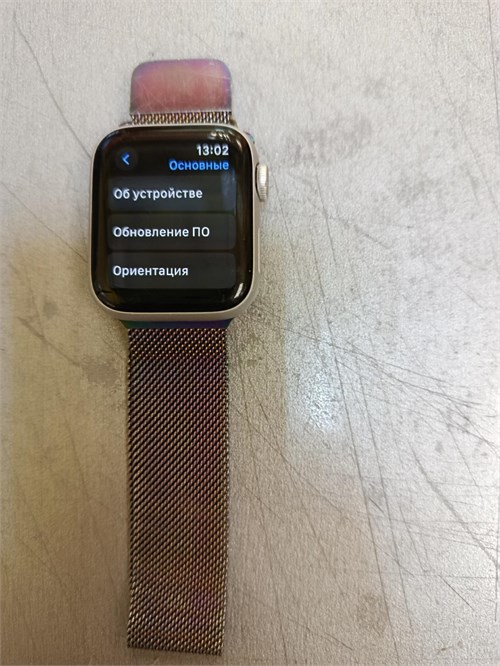 Часы Apple Watch SE GPS Aluminum 40mm (1st gen) 890000674974