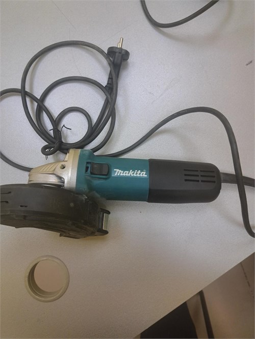 УШМ MAKITA 9558HNR 890000683340