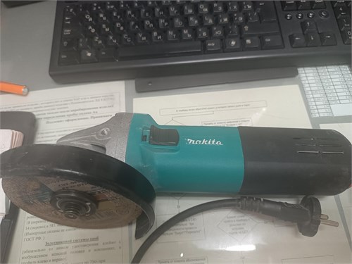 УШМ 9558HN 890000687216