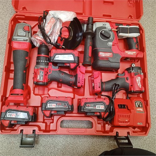 Набор аккумуляторного электроинструмента 4 в 1 890000689040