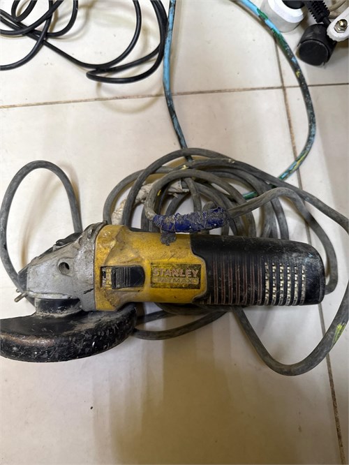 УШМ Stanley Fatmax FMEG725 890000687798