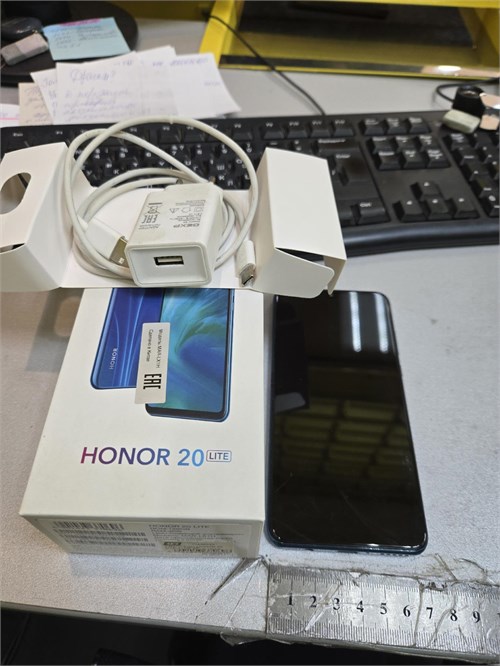 HONOR 20 LITE 4/128 ГБ 890000687637