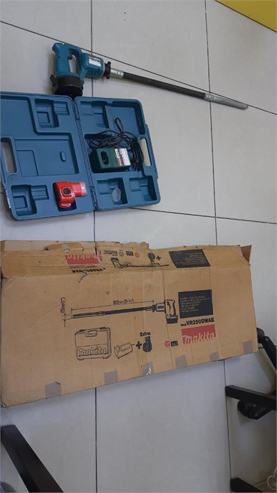 Вибратор Makita VR250D 890000663075