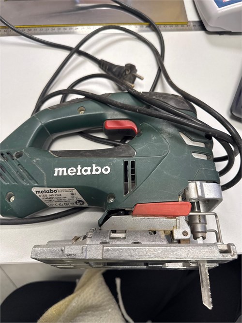 Лобзик metabo STEB 140 Plus 890000688435