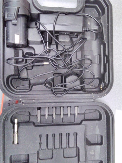 аккумуляторная дрель-шуруповерт Вихрь ДА-12Л-2К 890000692896