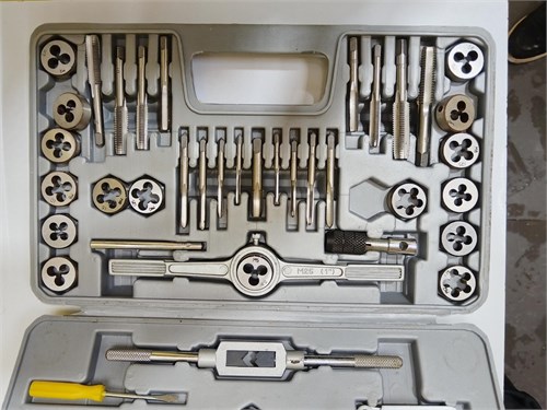 набор метчиков и плашек STAYER(2805-H40) 890000693624