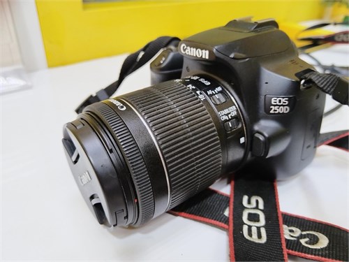 Фотоаппарат Canon EOS 250D 890000682633