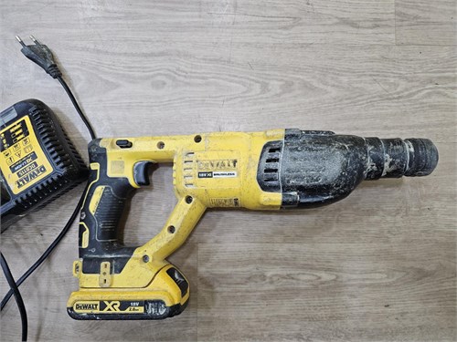ПЕРФОРАТОР АККУМУЛЯТОРНЫЙ DEWALT DCH-133 890000680030
