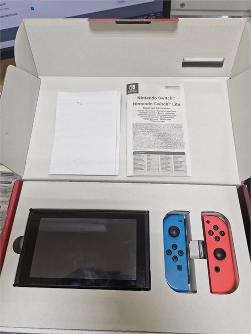 ПРИСТАВКА NINTENDO SWITCH HAC-001 890000691210