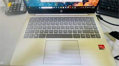 НОУТБУК HP Laptop 14-em0002ne AMD Ryzen 5 7520U 890000693282