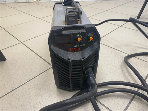 Сварочный инвертор Ресанта САИ 250 ПН 890000688796