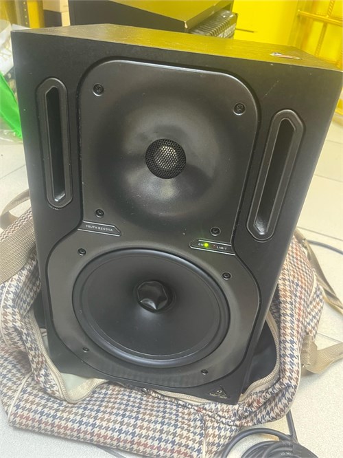 Студийные мониторы Behringer truth B2031A 890000651538