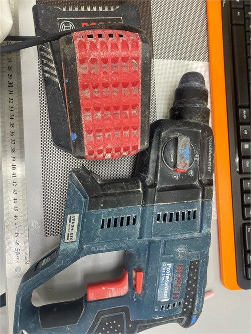 Аккумуляторный бесщеточный перфоратор Bosch GBH 180-LI 890000700327