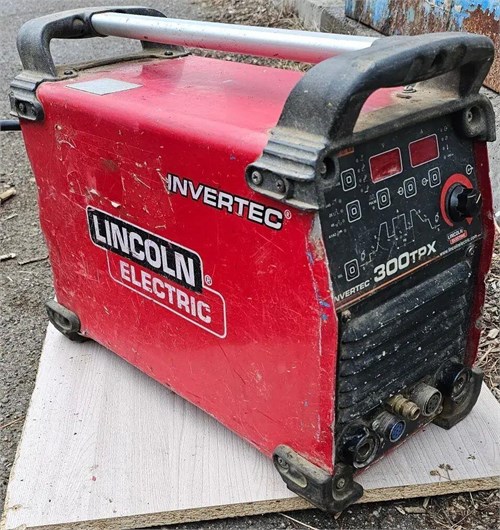 Сварочный инвертор аргонодуговой сварки Lincoln Electric Invertec 300TPX 890000730527