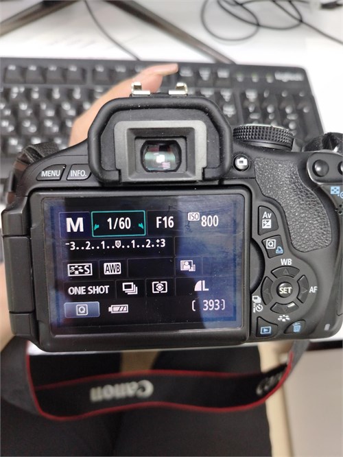 Зеркальная камера Canon EOS 600D + Объектив CANON 18-135 890000740840