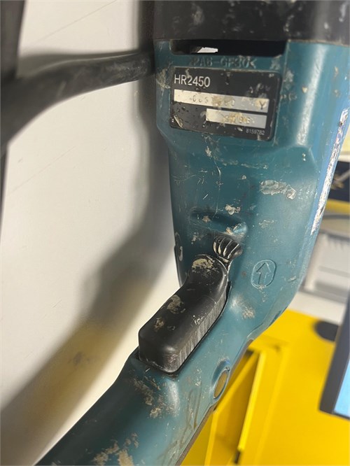 Перфоратор MAKITA HR2450 890000743215