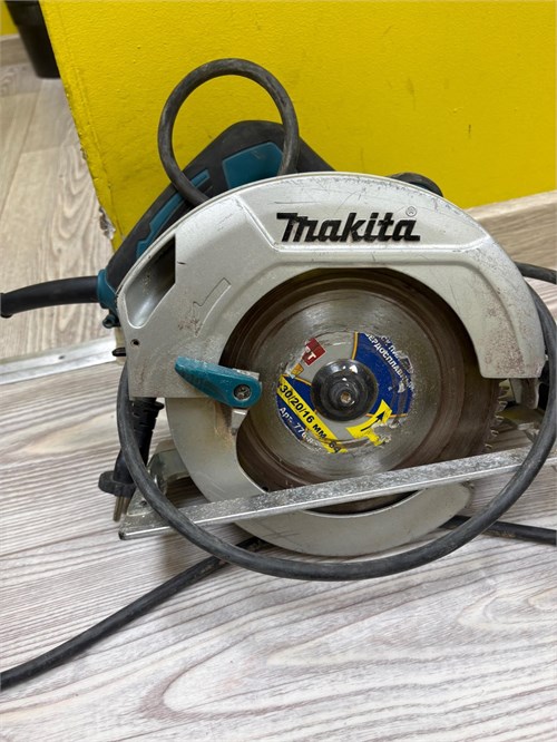 Циркулярная пила makita HS7600 890000742537