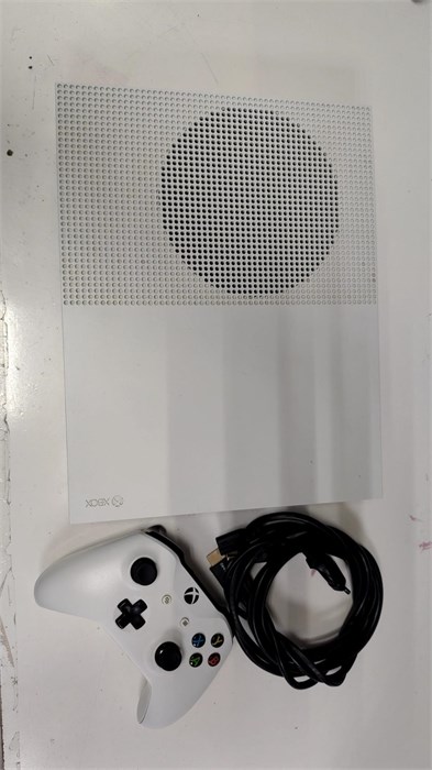 Xbox One S 890000746387