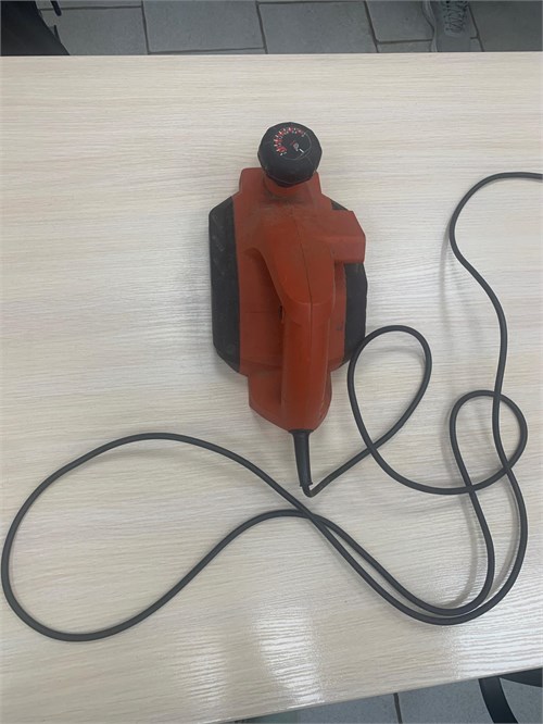 Рубанок электрический Black&Decker KW712 890000746190