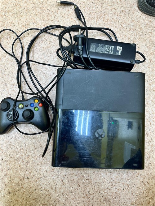 XBOX 360 E CONSOLE 1538 890000754377