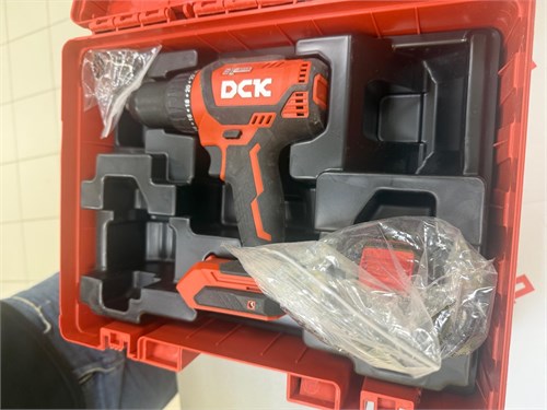 Шуруповерт DCK KDJZ04-13 890000736127