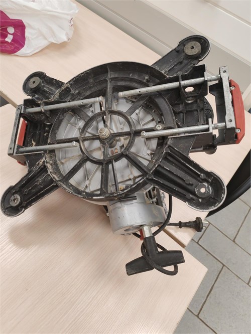 Циркулярная пила metabo KS 216 M LASERCUT 890000759010
