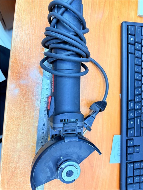 Угловая шлифмашина сетевая ELITECH AG 1512E 890000756507