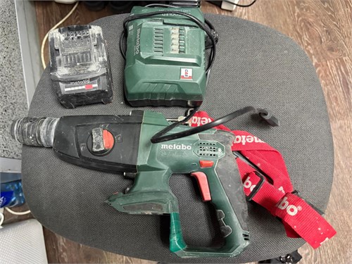 Аккумуляторный перфоратор Metabo KHA 18 890000760123