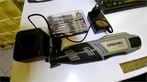 DREMEL 8220 890000716867