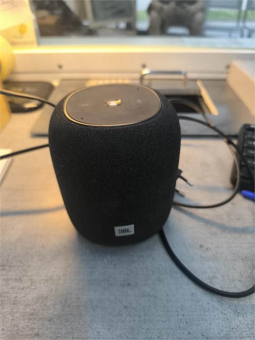 Умная колонка JBL Link Music 890000747060