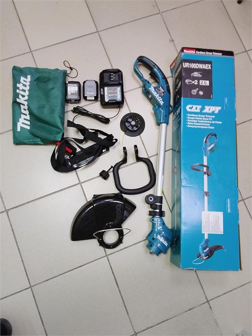 Аккумуляторный триммер Makita UR100DWAEX 890000763298