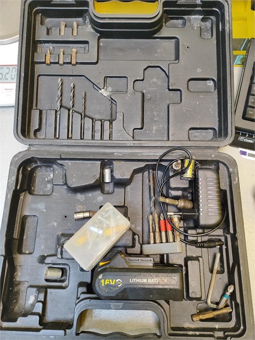 Дрель-шуруповерт DEKO DKCD16FU-Li 890000764103