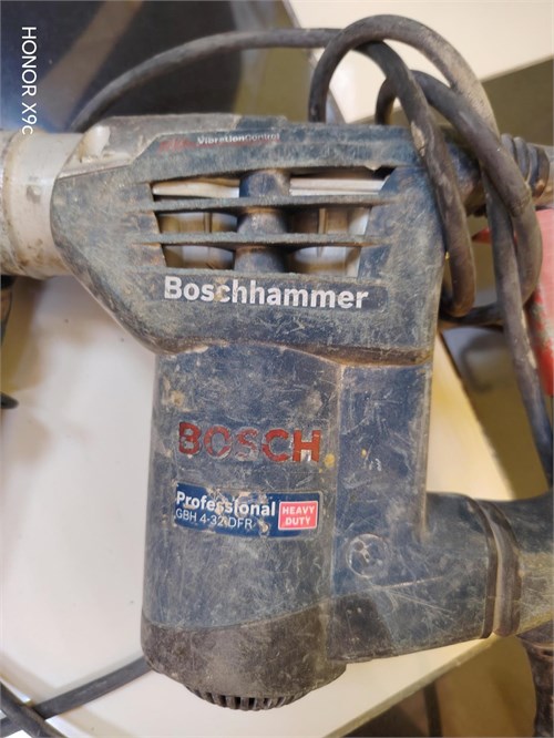 перфоратор Boschhammer GBH 4-32DFR 890000766476