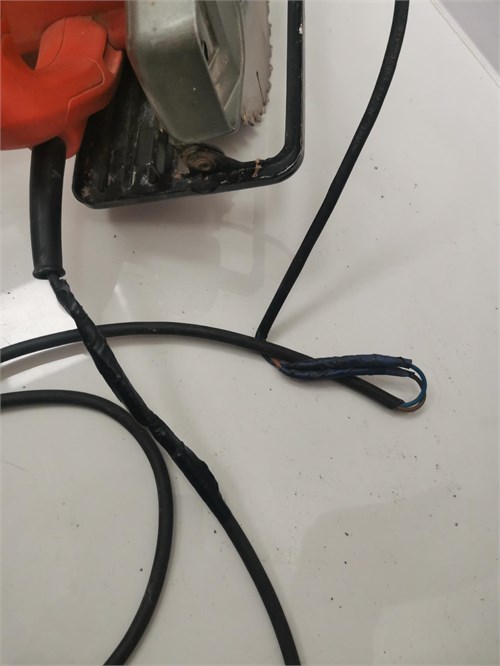Black Decker CS10004 пила дисковая 890000768903