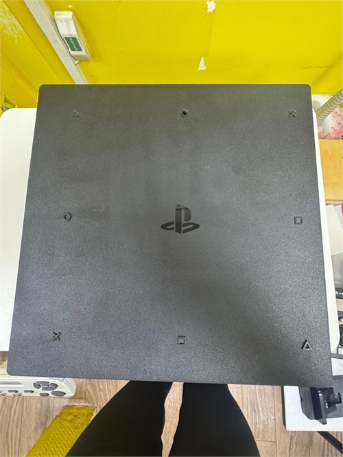 Игровая приставка Sony PlayStation 4 Pro (CUH-7216B) 1TB 890000770023