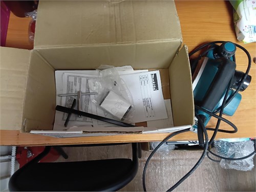 Электрорубанок Makita KP0800 890000680259