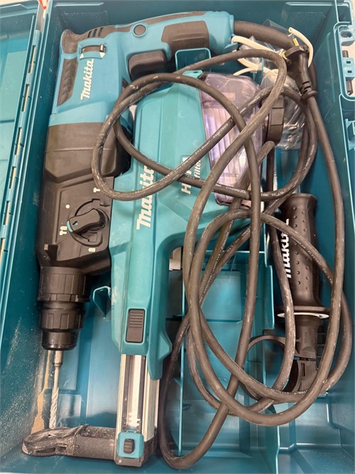 перфоратор с пылесборником Makita HR2652 890000745725