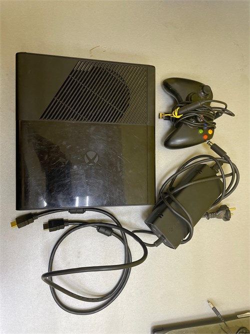 Xbox 360E CONSOLE 890000772469