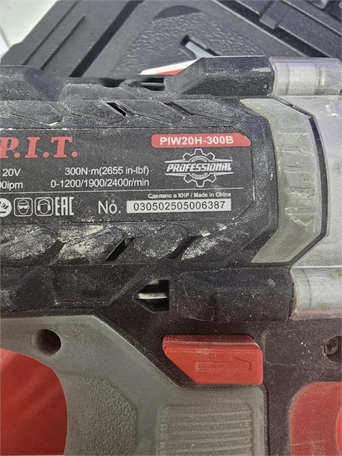 Аккумуляторный ударный гайковёрт P.I.T. PIW20H-300B 890000771813