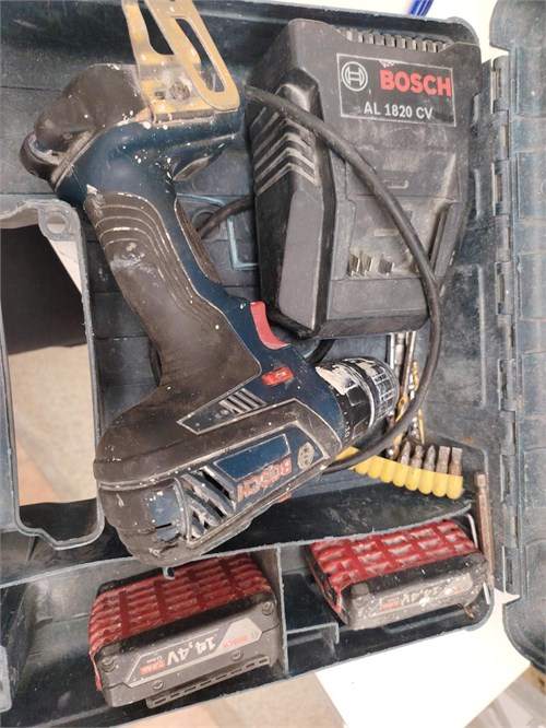 Шуруповерт Bosch GSR 18V 890000757555