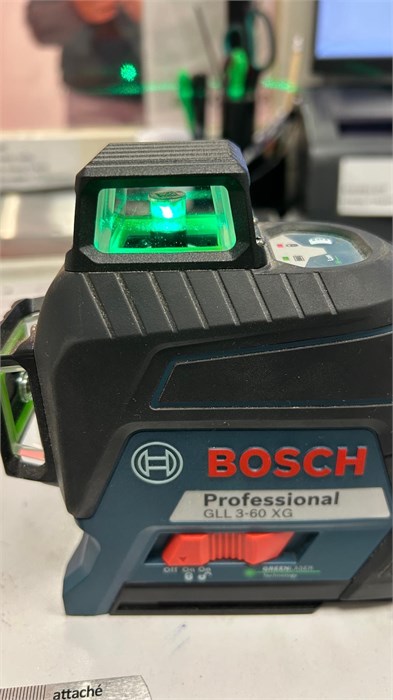 Лазерный уровень bosch GLL 3-60 XG 890000775787