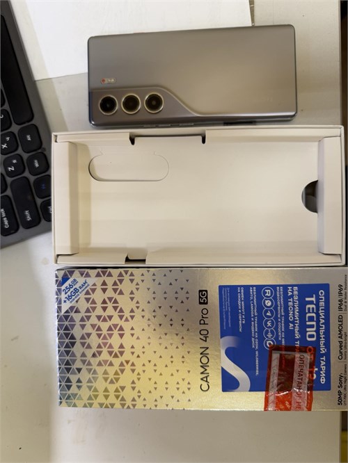 tecnno camon 40  256 gb 890000777399