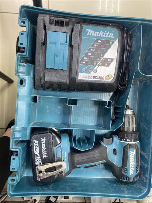 Аккумуляторная дрель-шуруповерт Makita DDF485 890000776699
