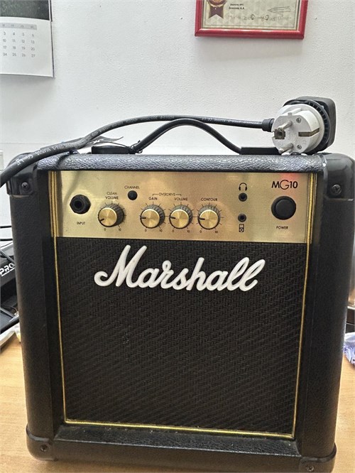Гитарный комбоусилитель MARSHALL MG10CF 890000777787