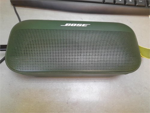 Колонка Bose SoundLink Flex 890000779205