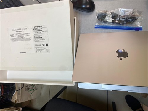 Ноутбук Apple MacBook Pro 14 (2023) M3 8/512 890000527574 - фото 773511