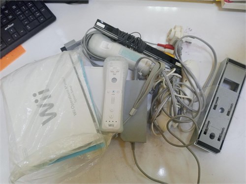 ПРИСТАВКА NINTENDO WII 890000513119 - фото 776283